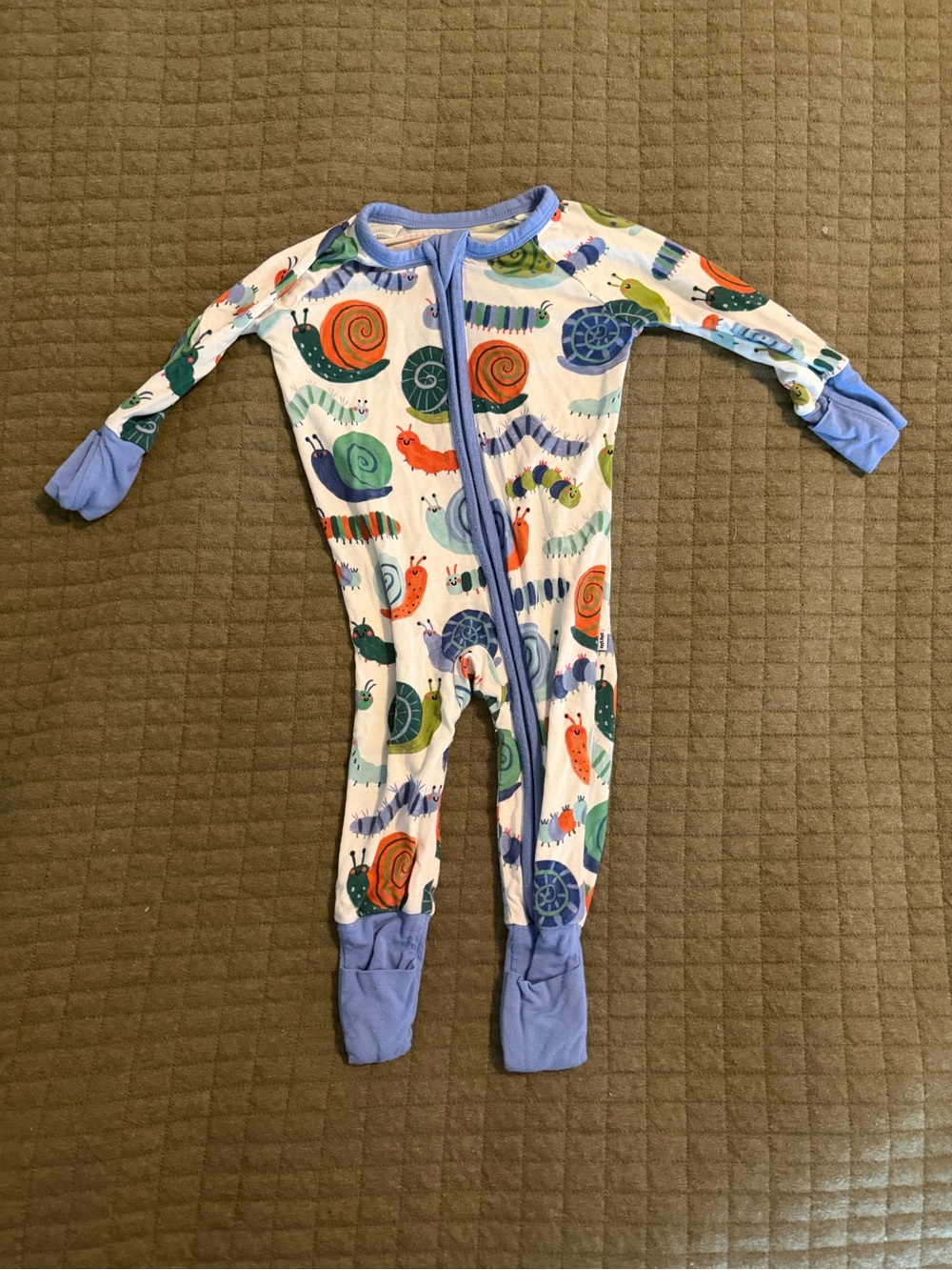 Little Sleepies 0-3 months inchin’ along zippy